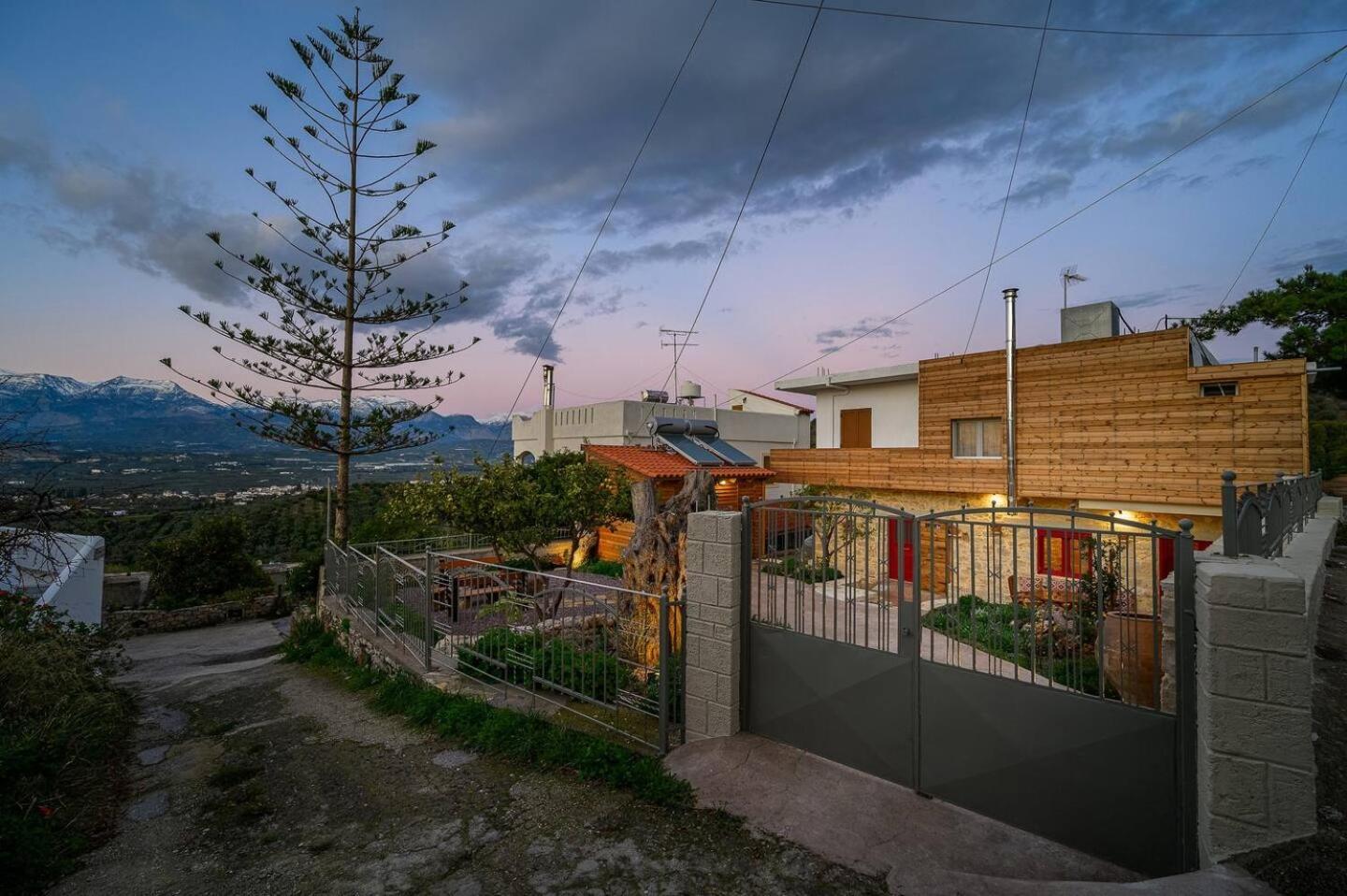 Physis Country House Near Matala Beach & Faistos Kouses Exterior photo